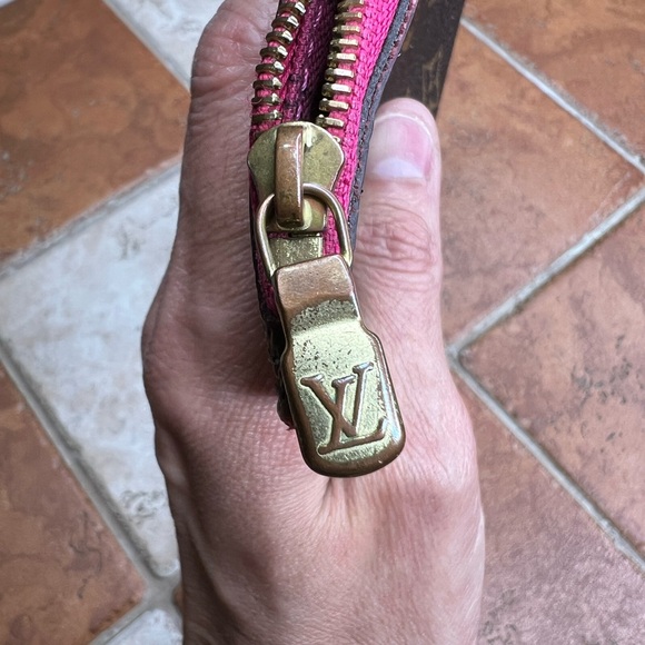 Louis Vuitton Monogram Neverfull GM Pochette Fuchsia - Picture 13 of 17